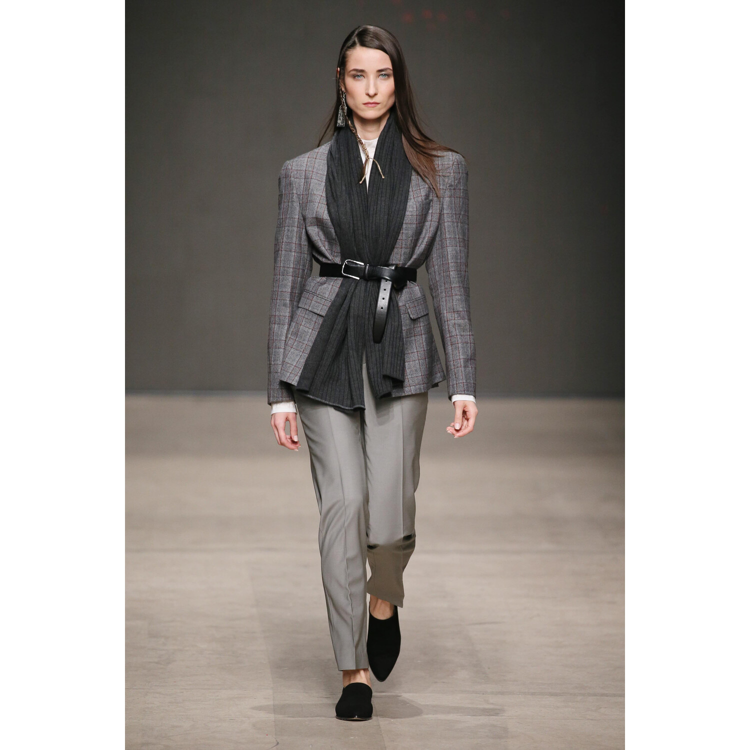 Фото 21DOT12 | The Twenty One Twelve Fall 2019 Ready-to-Wear / 21DOT12 | The Twenty One Twelve осень-зима 2019 / Неделя моды: Москва